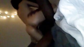 Uma esposa insuficientemente beijada trai o marido que xvídeo pornô brasileiro corre para o trabalho.